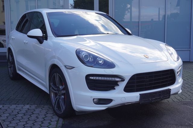 Porsche Cayenne GTS Sport-Design/Pano/AHK/21" Turbo Rad