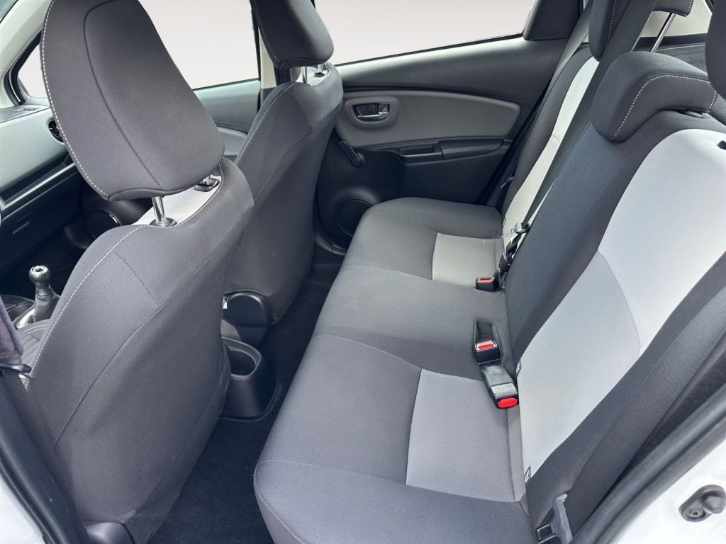 Fahrzeugabbildung Toyota Yaris 1.0 VVT-i Comfort