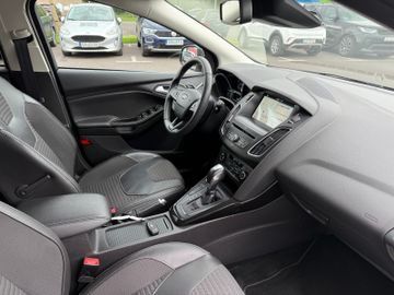 Ford Focus Turnier Titan.+Autom.+Xen+AHK++Navi+SHZ+Ka