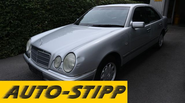 Mercedes-Benz E 230 Elegance TEMPOMAT XENON SCHIEBEDACH AHK