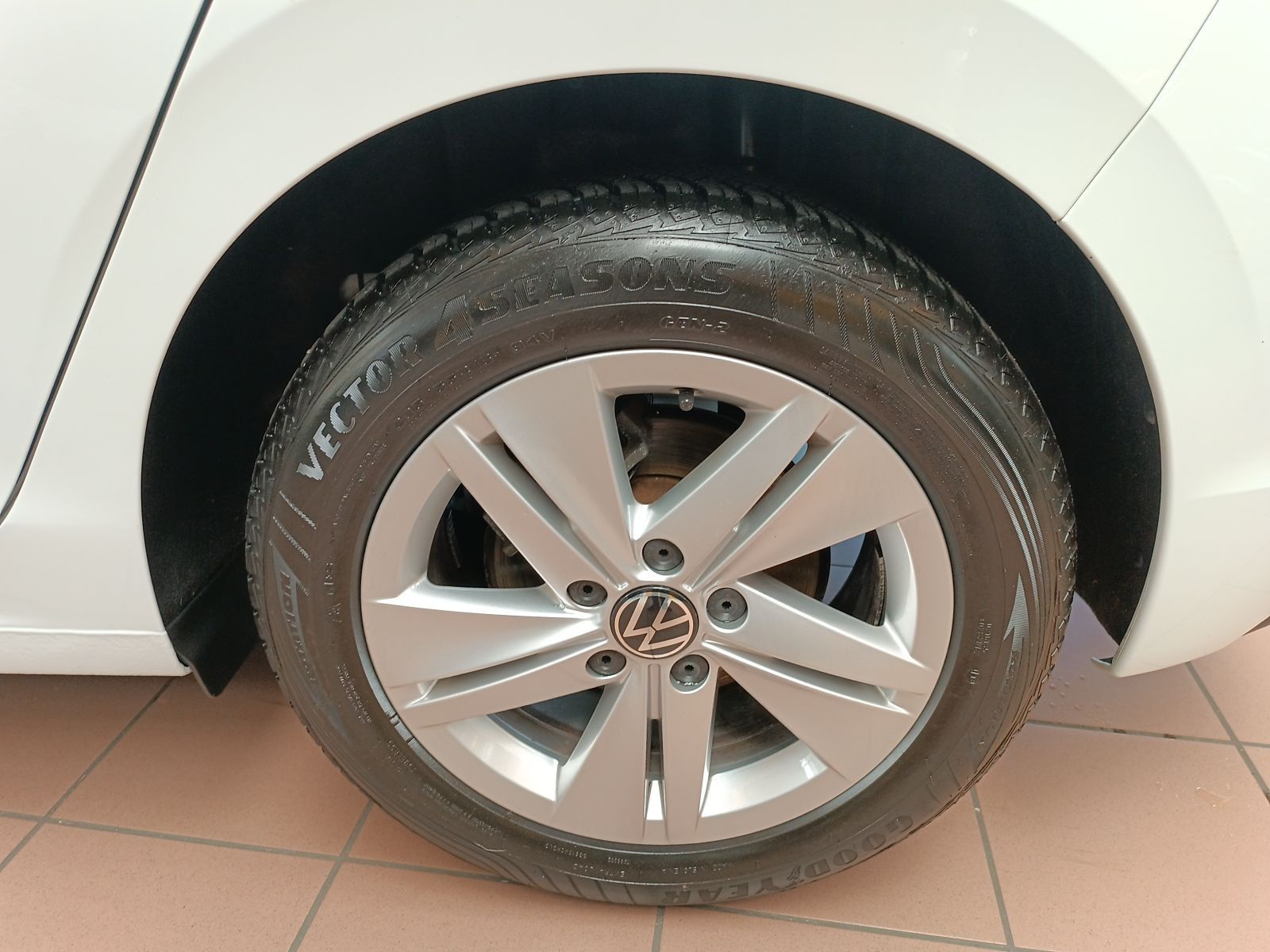 Volkswagen Golf - Bild 7