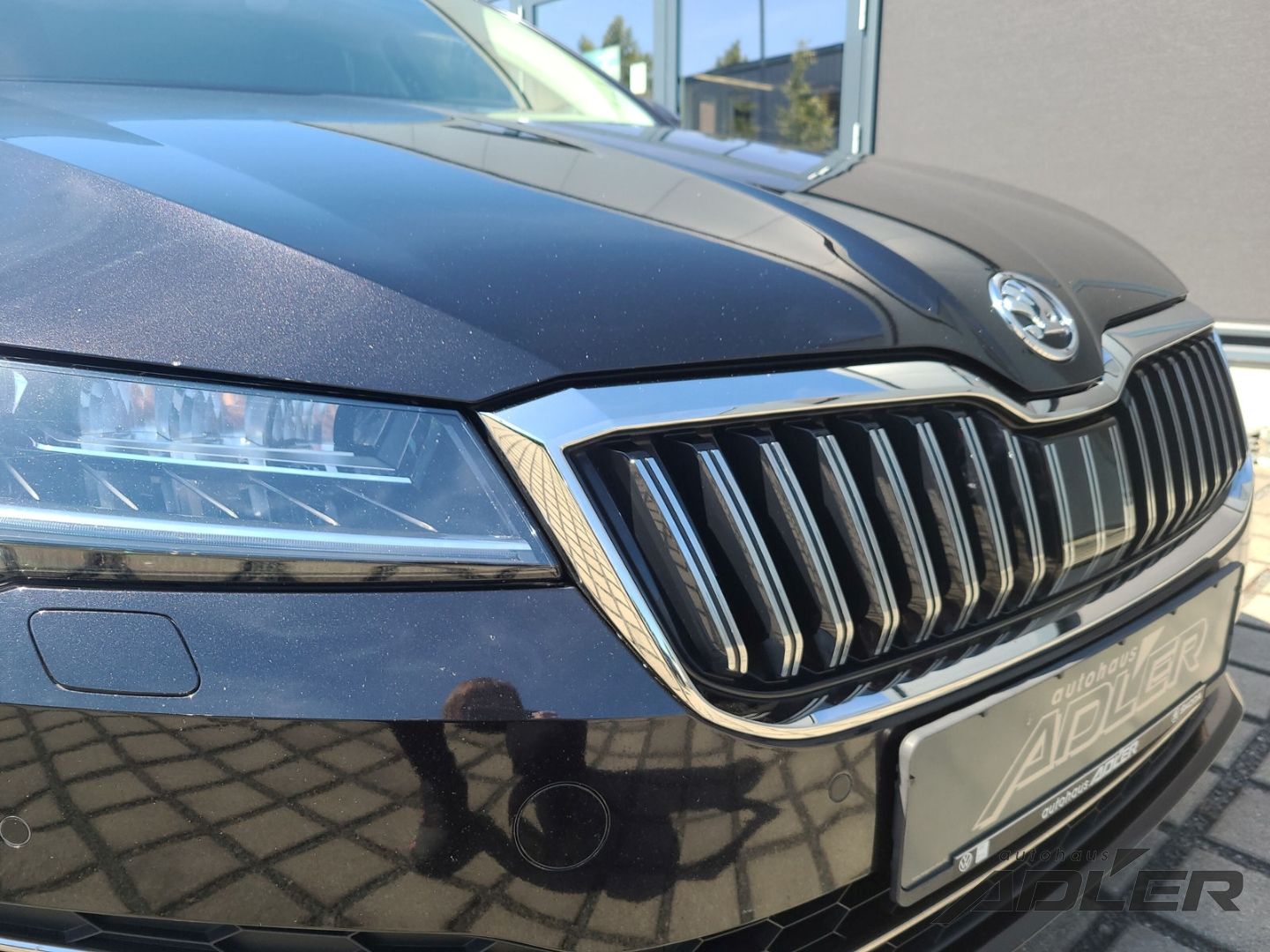 Skoda Superb Combi 2,0 TSI DSG Style AHZV Navi foto 25