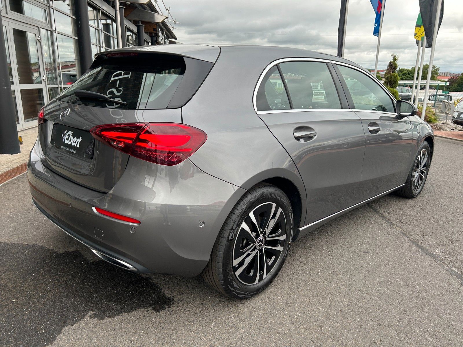 Fahrzeugabbildung Mercedes-Benz A 180 Progressive+RKamera+LED+IHC+Digital+