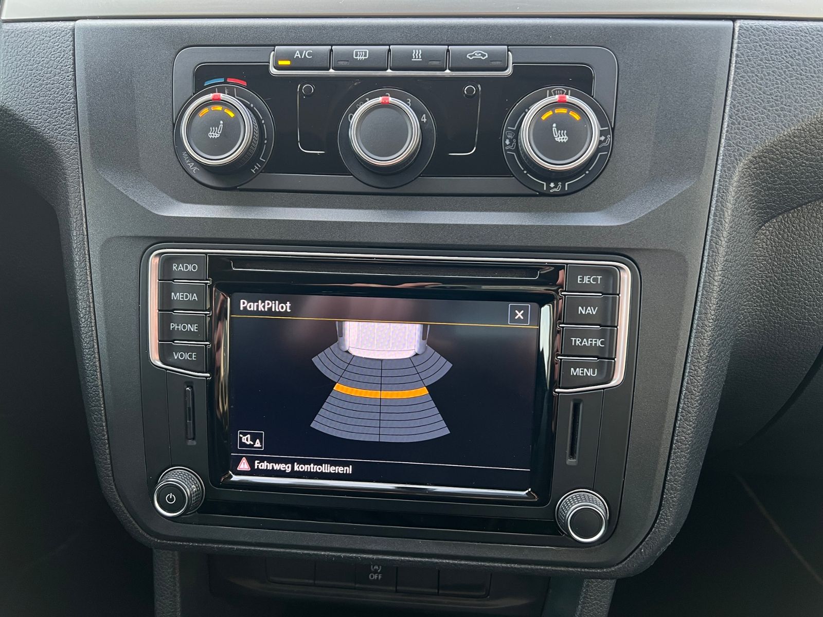 Fahrzeugabbildung Volkswagen Caddy Generation Four 2.0 TDI *Bi-Xenon, Navi, T