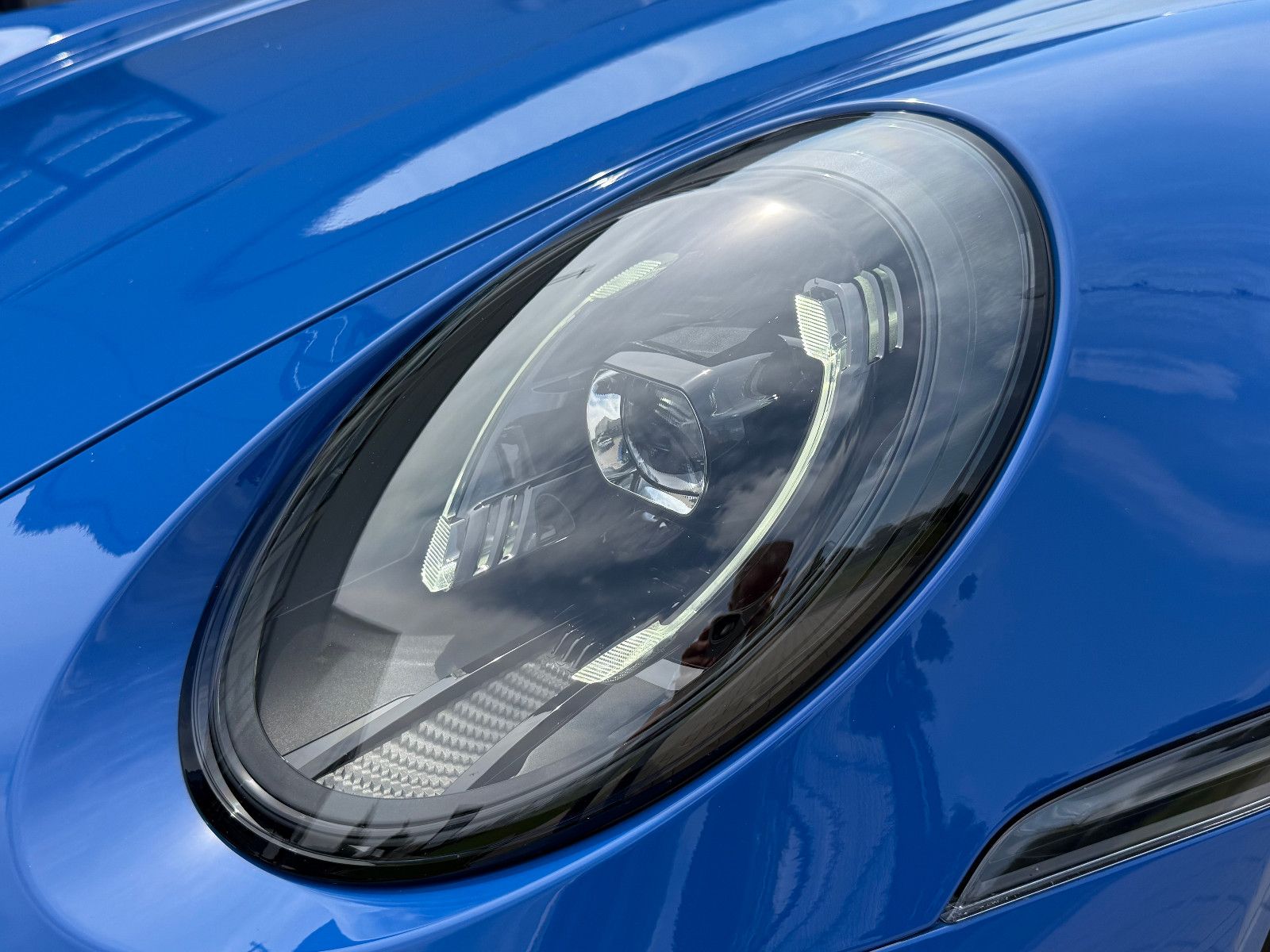Fahrzeugabbildung Porsche 992.2/911 Targa 4 GTS-18Wege-Lift-BOSE-Steuer!