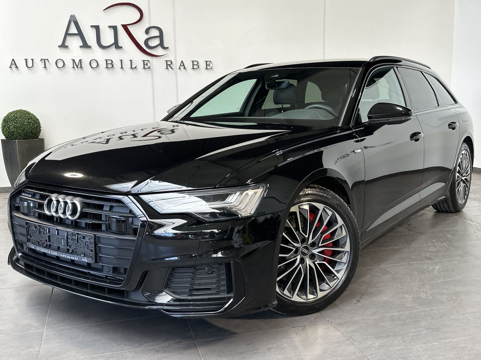 Fahrzeugabbildung Audi A6 Avant 55 TFSI e Qu S-Line Black NAV+MATRIX+VC