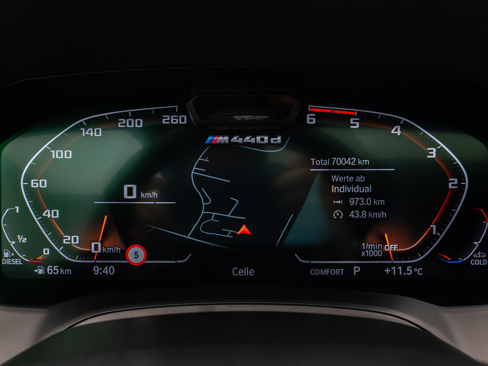 Fahrzeugabbildung BMW M440d xD Coupé 360°Glasdach HUD Laser DAB H/K