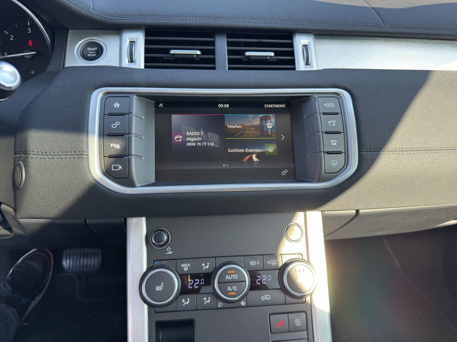 LAND ROVER Range Rover Evoque 2.0 TD4 SE AUTOMATIK / AHK / - Image 13