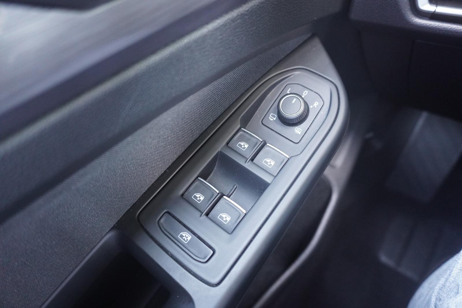 Volkswagen Golf VIII 1.5 TSI LED Navi Kamera Standheizung, миниатюра 29