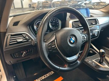 BMW 120 i Sport Line *LED*Navi*Schiebedach*