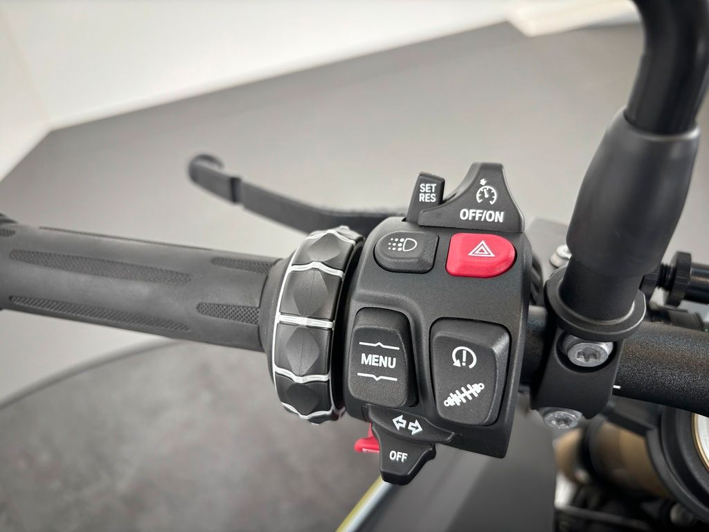 Fahrzeugabbildung BMW S1000 R *3 YEAR WARRANTY *DYNAMIK PAKET