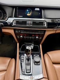 BMW 740 - 11
