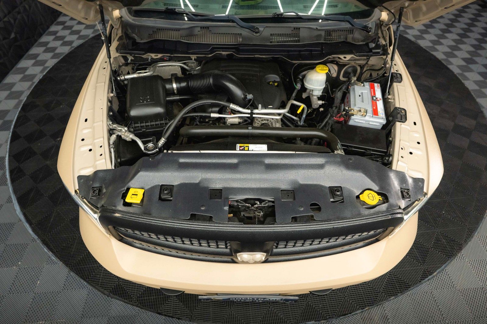 Fahrzeugabbildung Dodge RAM 5.7 V8 HEMI 4x4 RAPTOR LONGBED HARDTOP LED