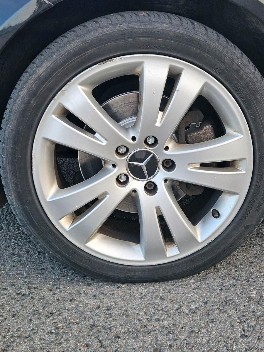 Mercedes-Benz 220 2010 — photo 5