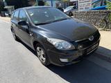 Hyundai i30 1.4 KLIMAAUTOMATIK - Hyundai i30 Gebrauchtwagen in Braunschweig
