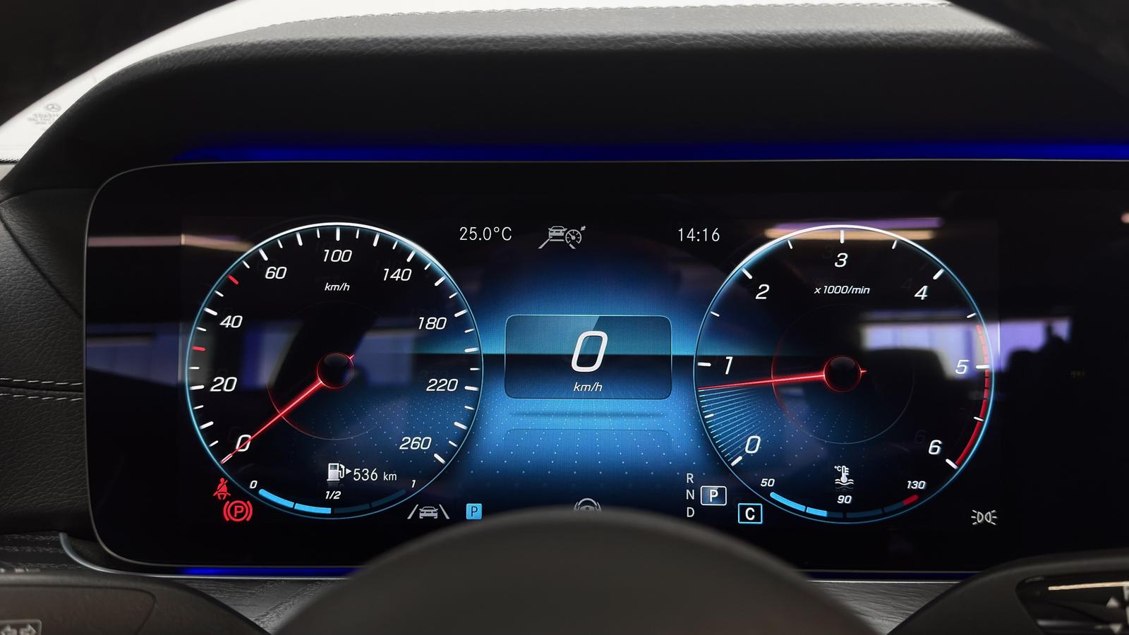 Mercedes-Benz E 220 d AMG*Burmester*Multibeam*Distr.+*360°Wide