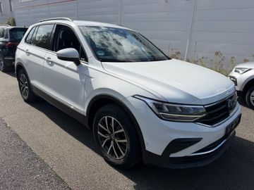 Volkswagen Tiguan - 3