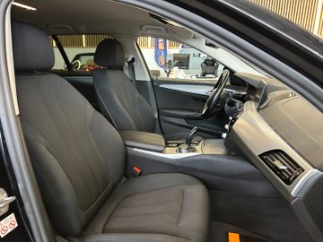 MYAUTOCENTER – Gebraucht- und Jahreswagen mit Werkstattservice in Pfaffenhofen BMW 530d Touring xDrive *KAM*NAVI*LIVECOCKPIT*LED*