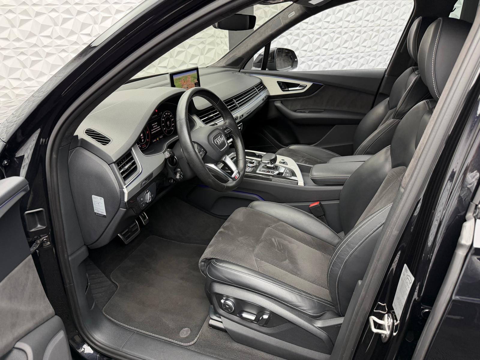 Fahrzeugabbildung Audi 3.0 TDI QUAT/S-LINE/7-SITZE/ALLRADLENK/PANO/STHZ