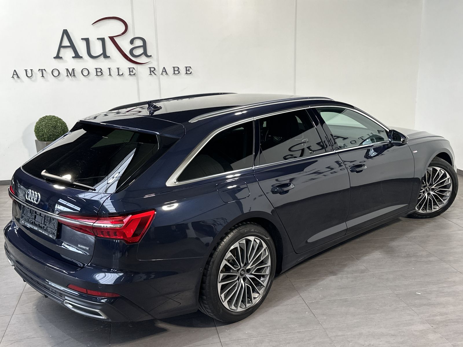 Fahrzeugabbildung Audi A6 Avant 55 TFSIe Quattro S-Line NAV+LED+CARPLAY