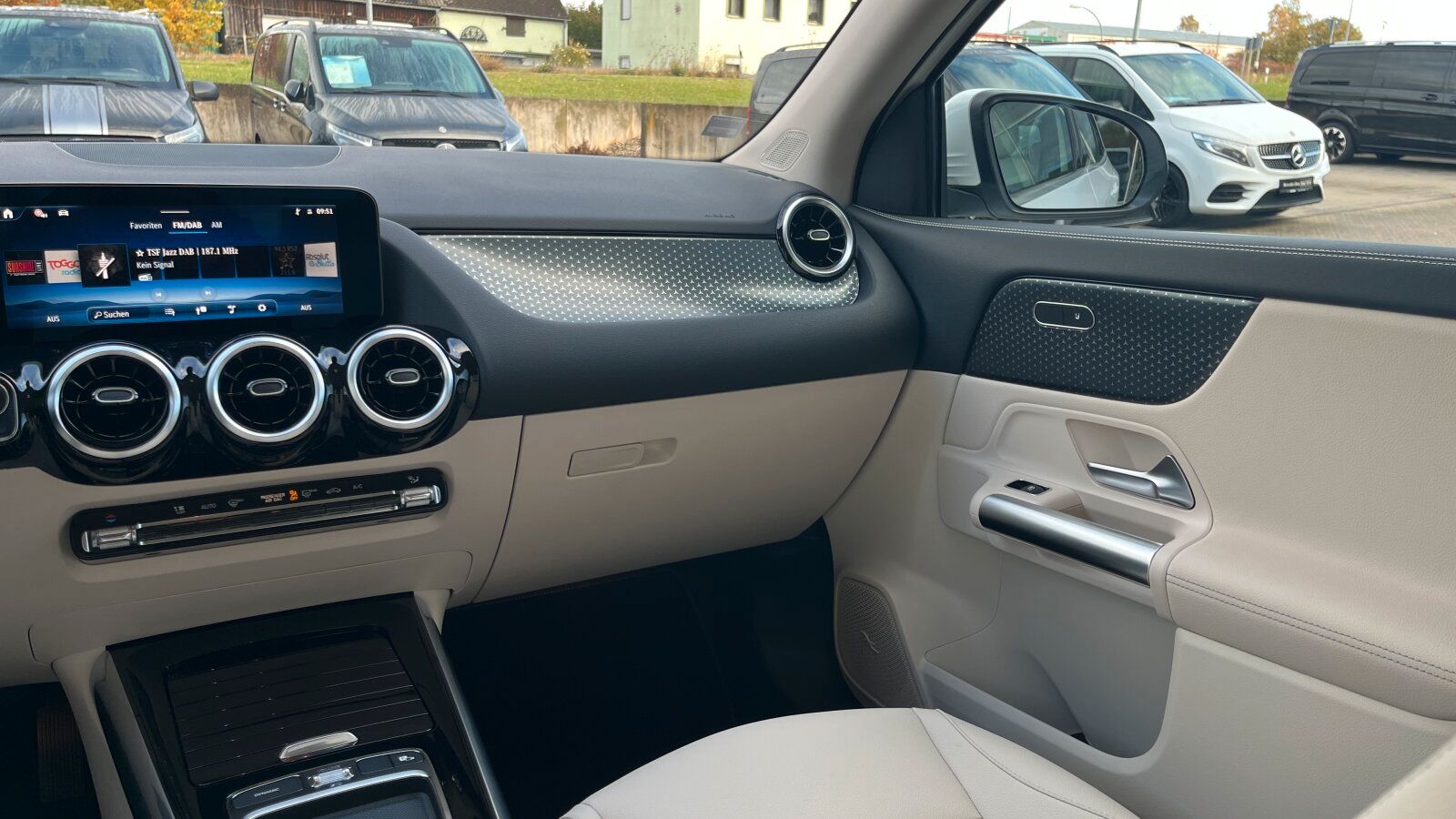Mercedes-Benz GLA 180 +Progressive-Advanced+AHK+Distro+Kamera+ foto 19