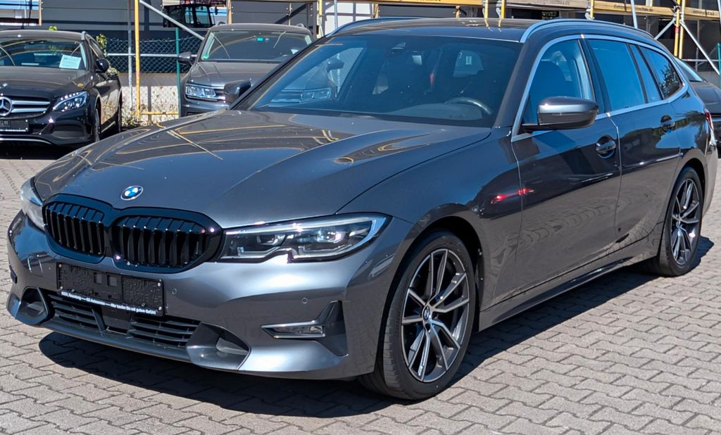 Image of BMW 320