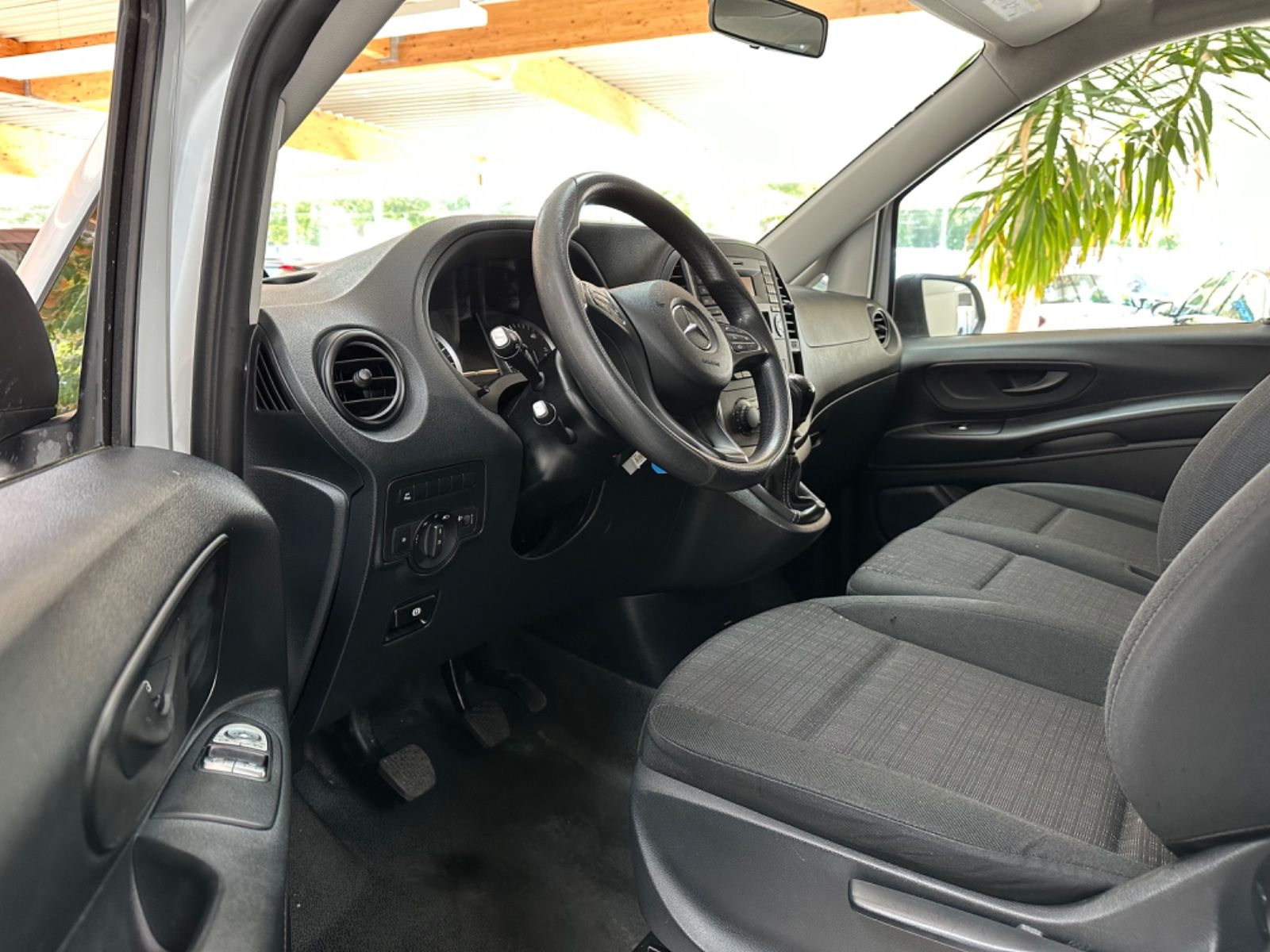 Fahrzeugabbildung Mercedes-Benz Vito Mixto 111 CDI FWD *extralang*PDC*