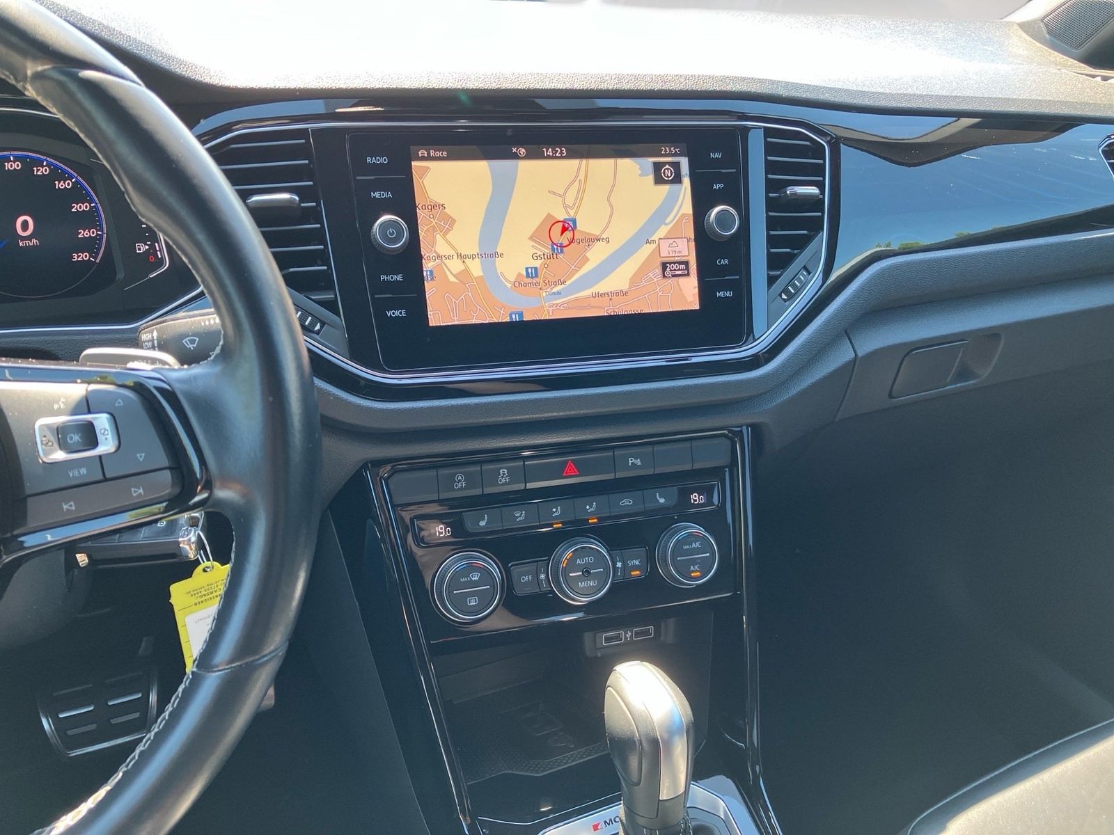 Volkswagen T-Roc - Bild 12