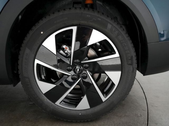 Grandland B GS HYBRID eDCT+NAVI+ACC+KEYLESS+MATR
