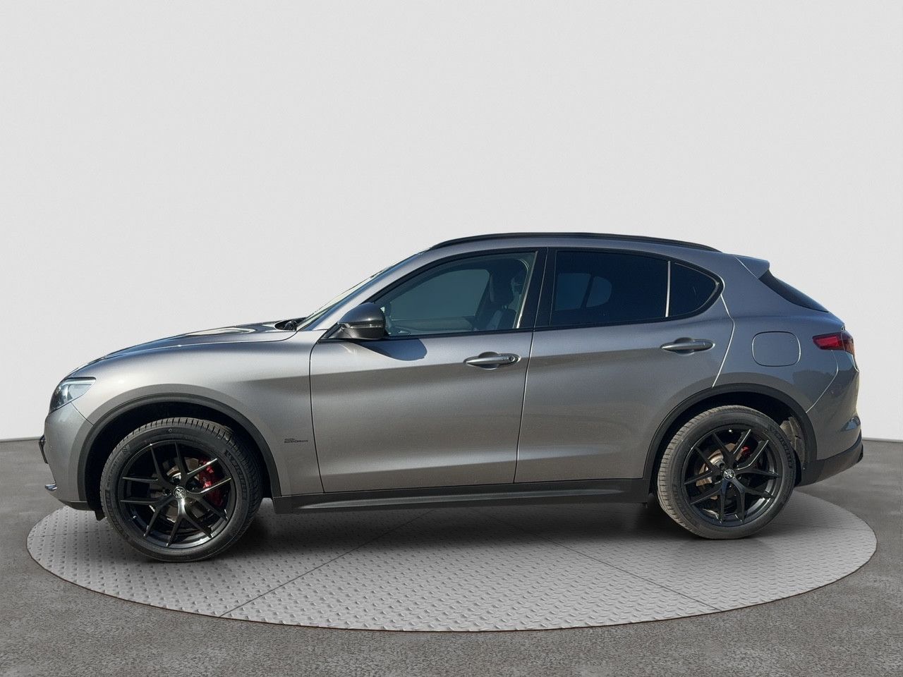 Fahrzeugabbildung Alfa Romeo Stelvio 2,0 Turbo 280 PS MY19 AT8 Q4