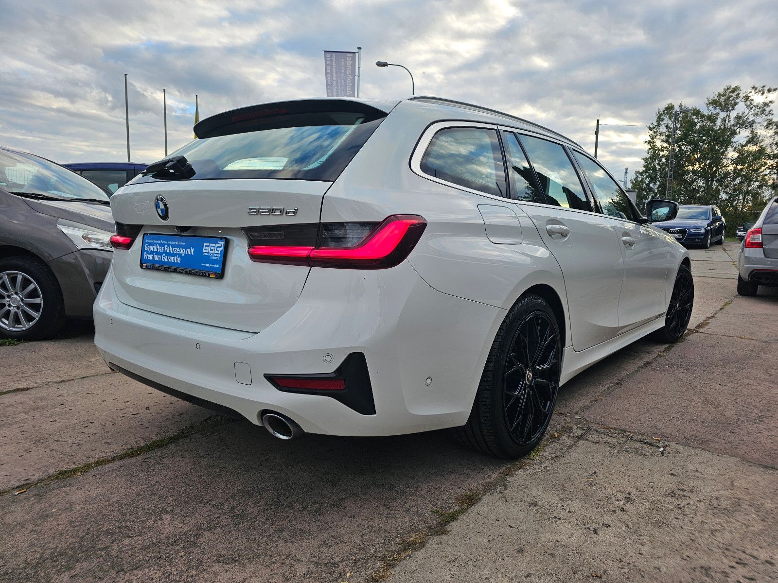 BMW 320 3 Touring 320 d Sport Line imagem 2