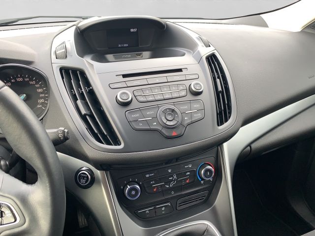 Fahrzeugabbildung Ford Kuga 1,5 Winterpaket+Bluetooth+AHK+Ganzjahresr.