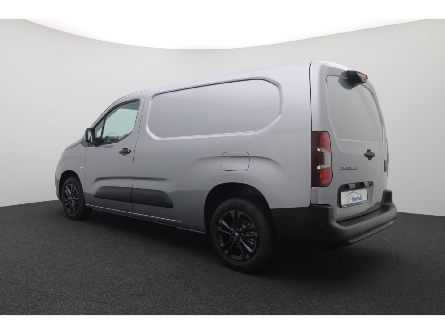 Fahrzeugabbildung Fiat Doblo Kastenwagen XL 1.5 Diesel 96 kW