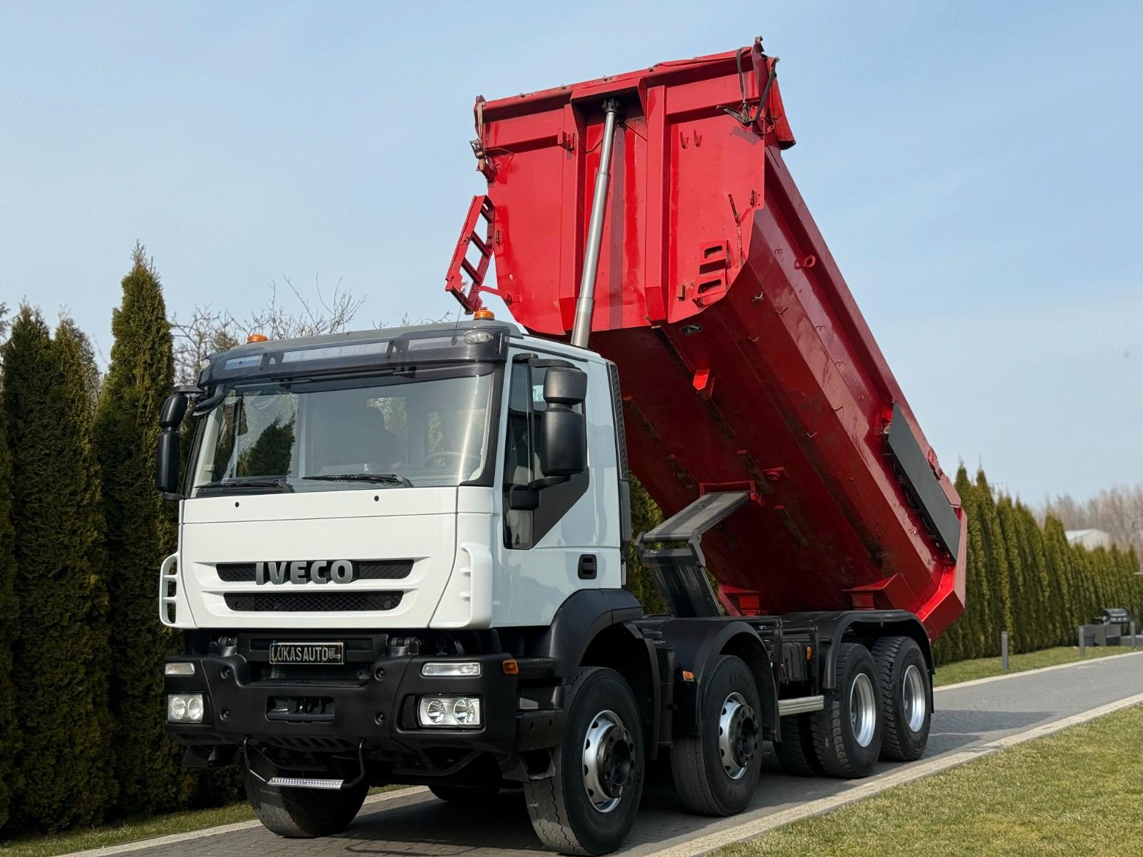 Iveco TRAKKER 8X4 450 TIPPER