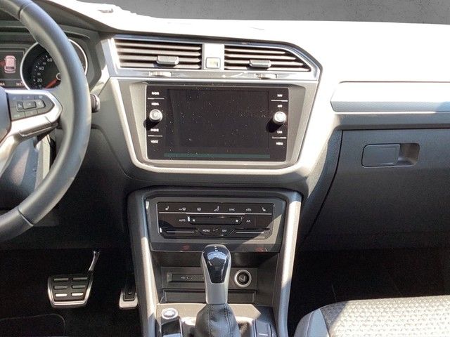 Fahrzeugabbildung Volkswagen Tiguan TDI Active DSG LED Navi ACC AHK SHZ