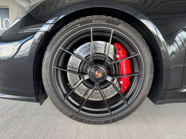 Porsche 992 GTS 4 Cabrio Facelift