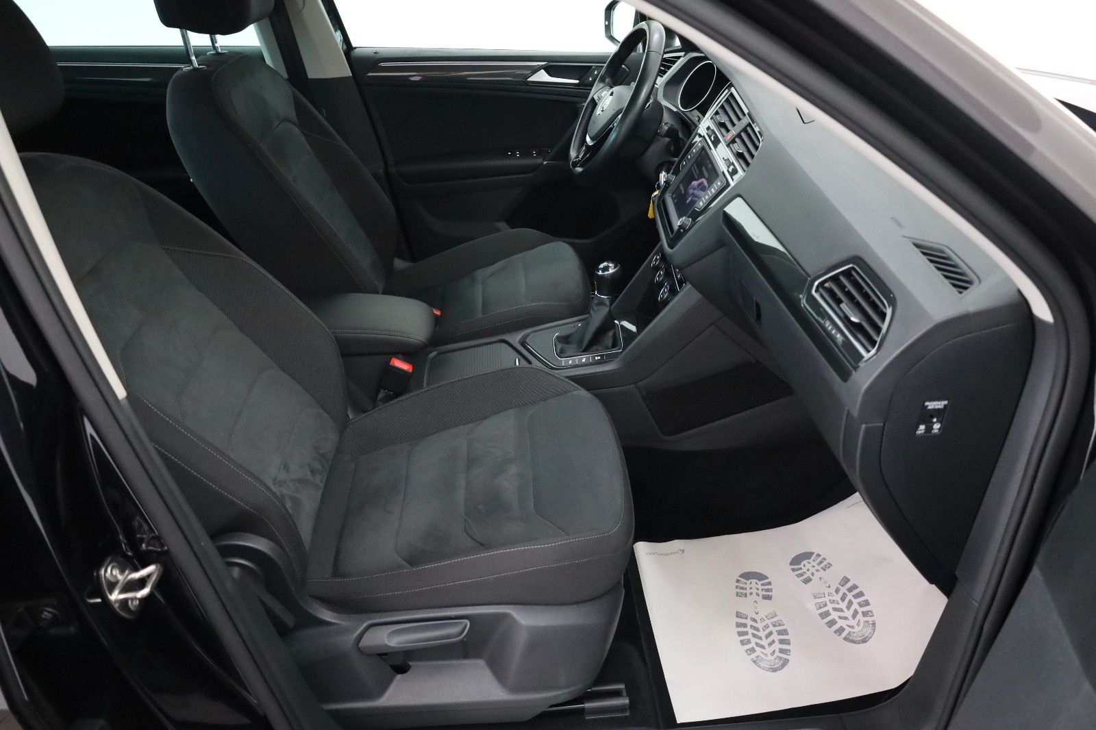 Fahrzeugabbildung Volkswagen Tiguan Highline Alcantara,Navi,LED,Kamera,ACC,SH