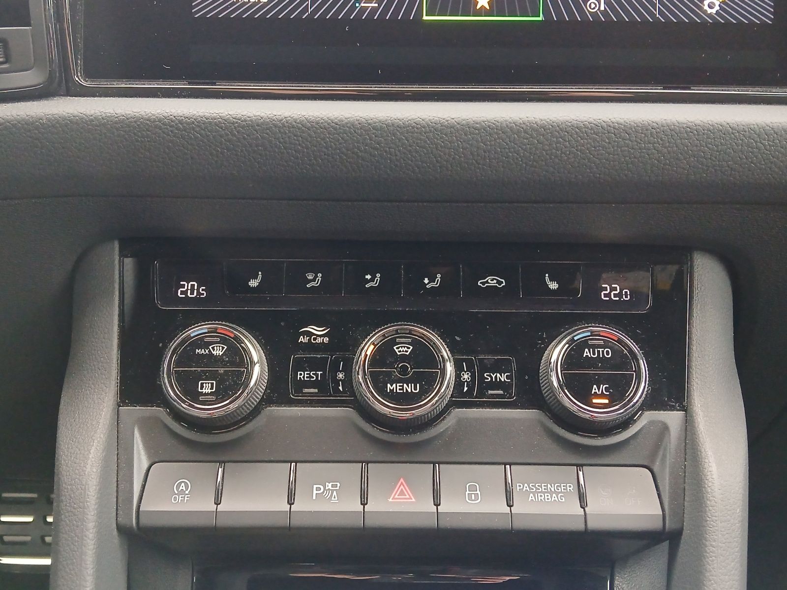 Fahrzeugabbildung SKODA Kodiaq RS 4x4 Matrix Navi AID GRA RFK SHZ 20"