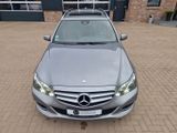 Mercedes-Benz E 200 T-Modell *TÜV Neu/LED/AHK/Schiebedach/SHZ* - Mercedes-Benz E-Class: T Model