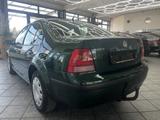 Volkswagen Bora 1.6, 1.Hand, GSHD, AHK, erst 78.000 km ! - Volkswagen Bora mit Benzin-Antrieb: Limousine