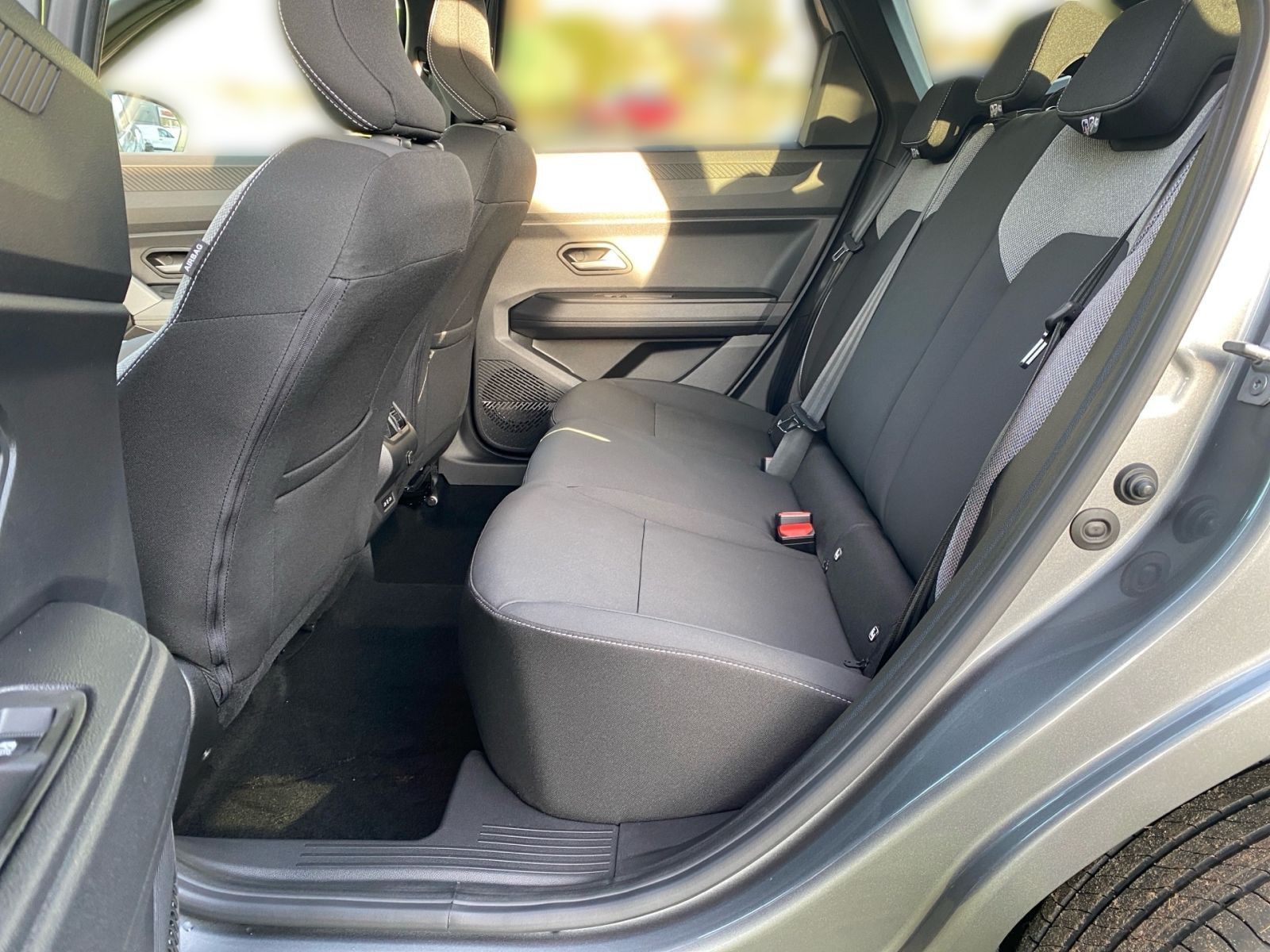 Fahrzeugabbildung Dacia Bigster 1.8 E-TECH Hybrid 155 Journey *Glasdach*