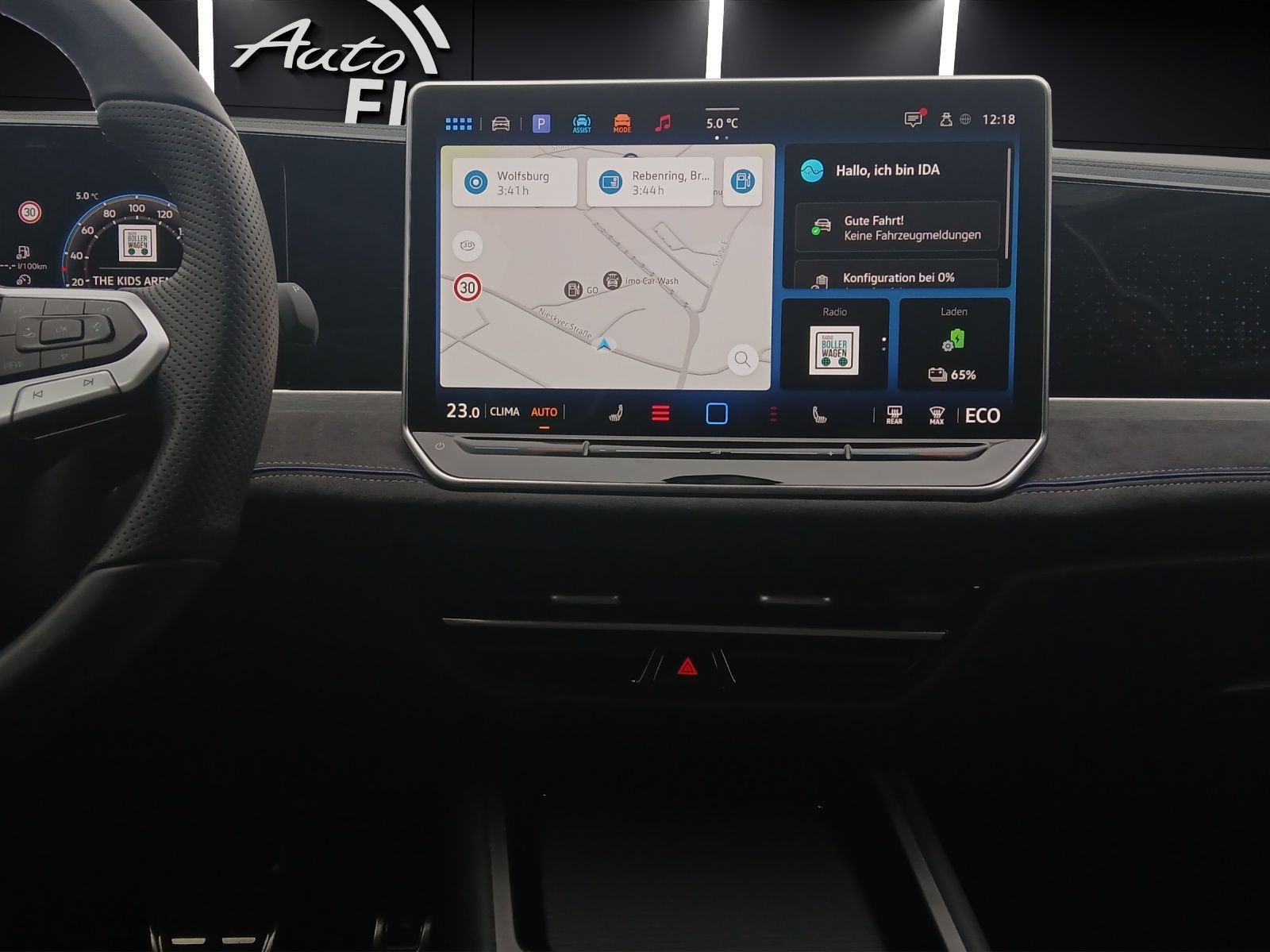 Fahrzeugabbildung Volkswagen Passat R-Line eHybrid DSG IQ.Light ACC AHK SH Ma
