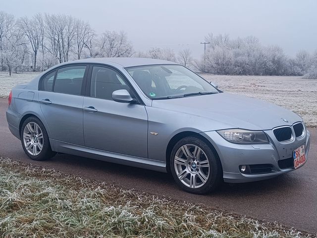 BMW 318i    STEUERKETTE NEU  XENON    AHK