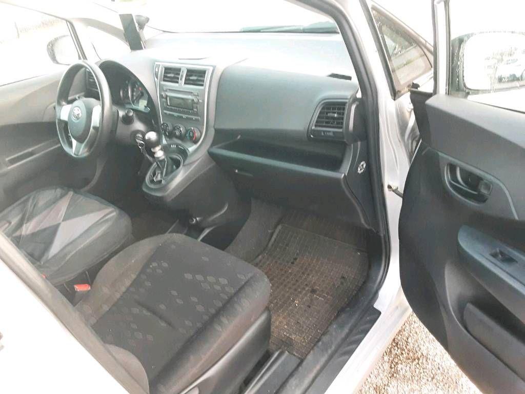 Toyota Verso-S 2011 — photo 9