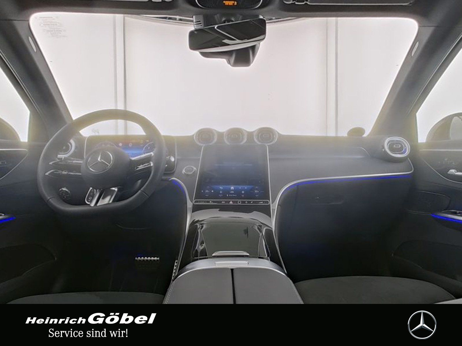 Fahrzeugabbildung Mercedes-Benz GLC 220 d 4M AMG LINE PANORAMA+NIGHT+360°CAM+AHK