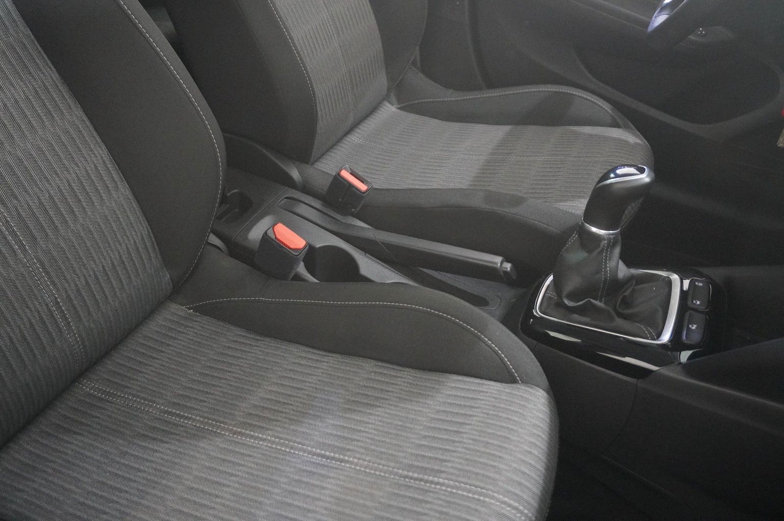 Fahrzeugabbildung Opel Corsa F 1.2 EDITION NAVI/KAMERA/TEMP./PDC/DAB+