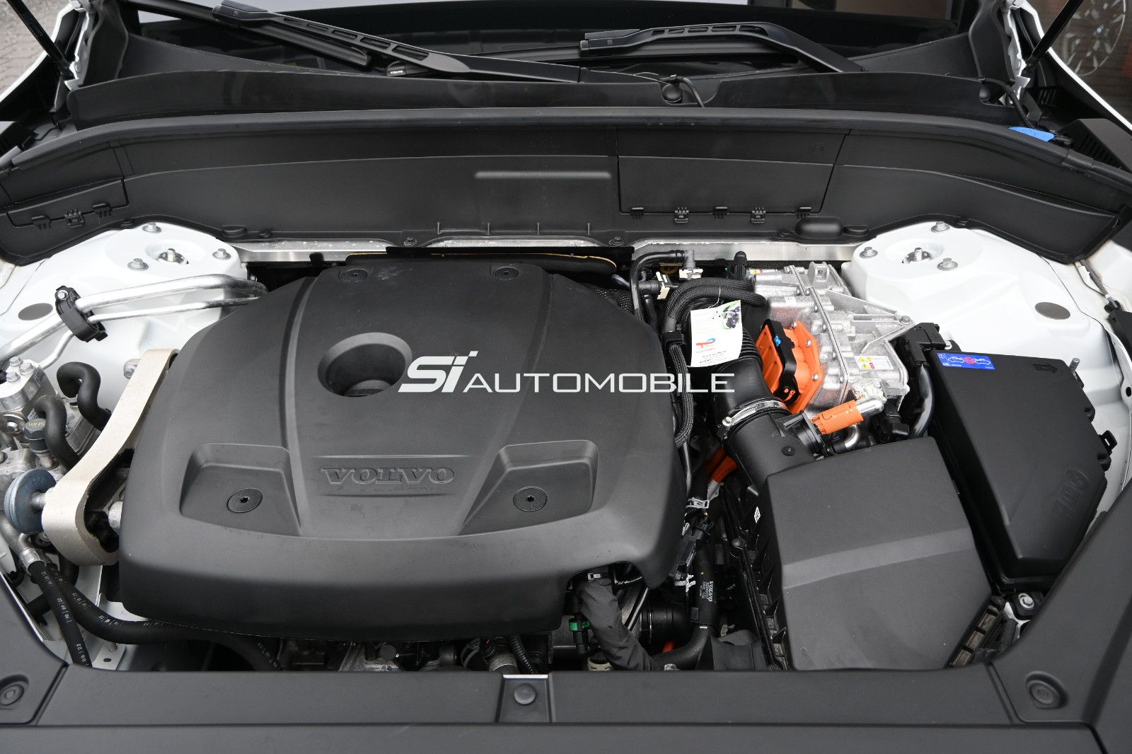 Fahrzeugabbildung Volvo XC90 T8 AWD T8 Recharge Ultimate Dark °104.670€°