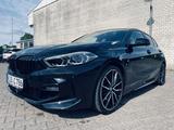 BMW 118i M-Paket, 19 Zoll, All-Black, Apple CarPlay - BMW 118: M Paket