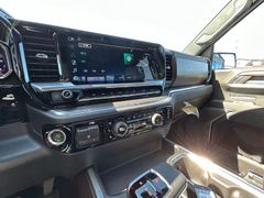 Fahrzeugabbildung Chevrolet Silverado High Country 6.2 V8 Black-Package LPG