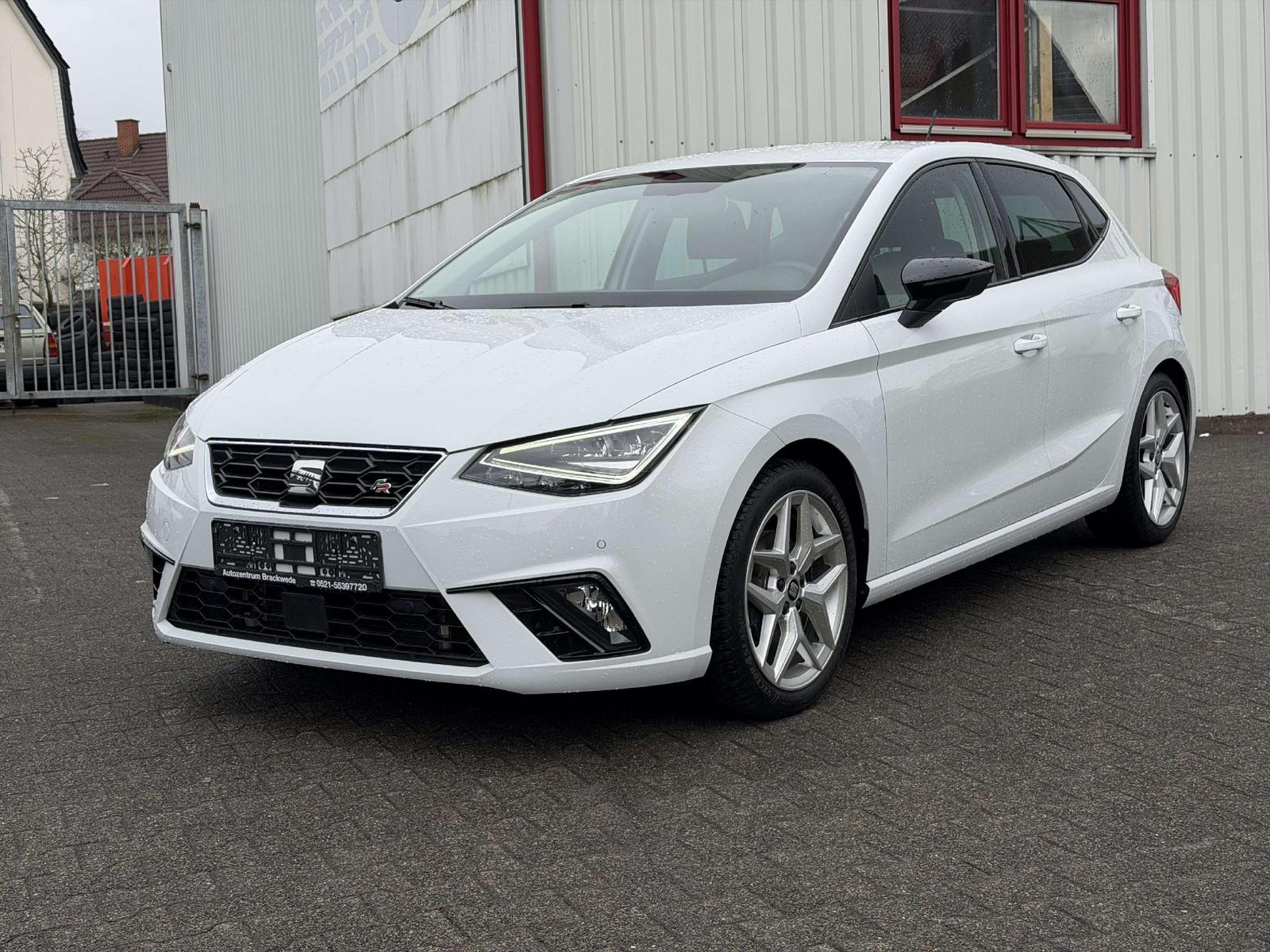 Seat Ibiza FR  Navi ACC RearCam Sitzhzg FullLink